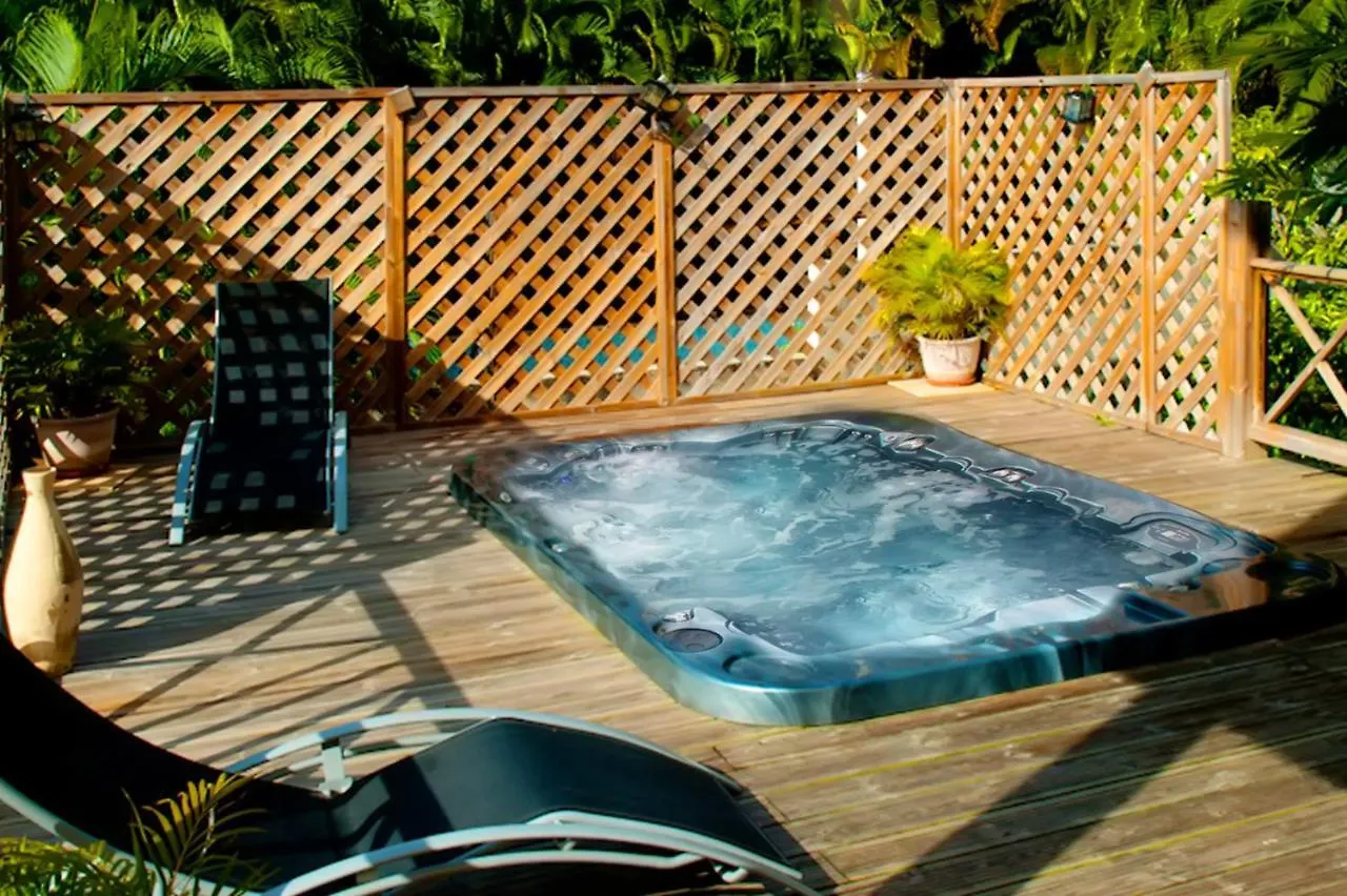 Villa De 5 Chambres A Deshaies A 250 M De La Plage Avec Vue Sur La Mer Piscine Privee Et Jacuzzi 0*,