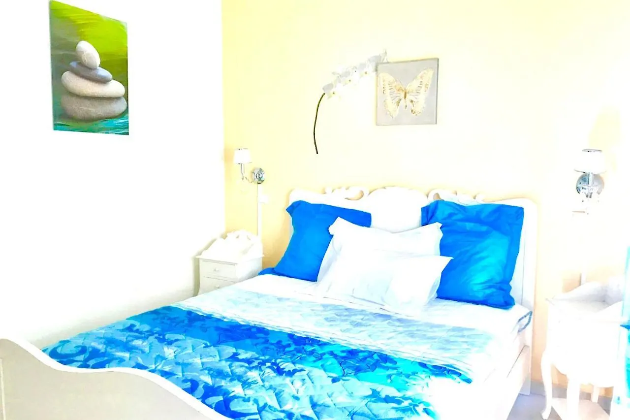 Villa De 5 Chambres A Deshaies A 250 M De La Plage Avec Vue Sur La Mer Piscine Privee Et Jacuzzi