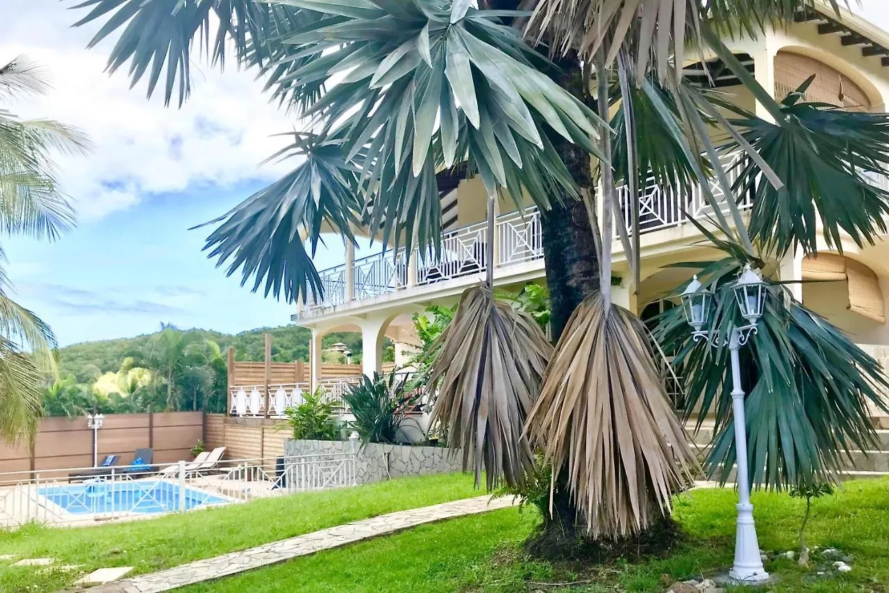 Villa De 5 Chambres A Deshaies A 250 M De La Plage Avec Vue Sur La Mer Piscine Privee Et Jacuzzi 0*,