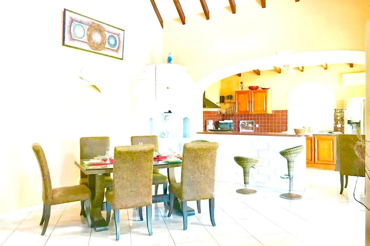 Villa De 5 Chambres A Deshaies A 250 M De La Plage Avec Vue Sur La Mer Piscine Privee Et Jacuzzi גוואדלופ